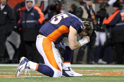 tebowprayer tebow praying